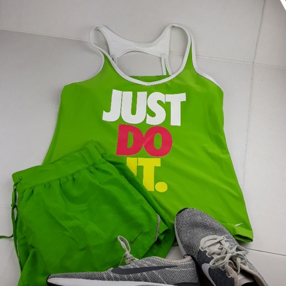 Nike Tops - NIKE BUNDLE TOP + BOTTOM = 1 PRICE